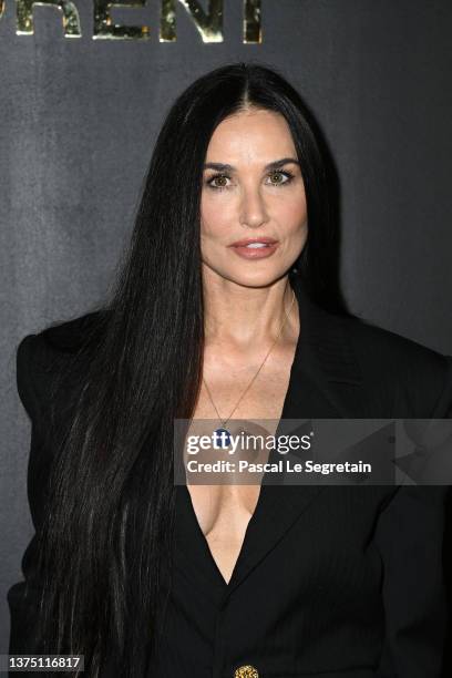 Demi Moore attends the Saint-Laurent Womenswear Fall/Winter 2022/2023 show as part of Paris Fashion Week on March 01, 2022 in Paris, France.