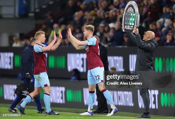 Nathan Collins replaces Ben Mee of Burnley during the Premier League match between Burnley and Leicester City at Turf Moor on March 01, 2022 in...