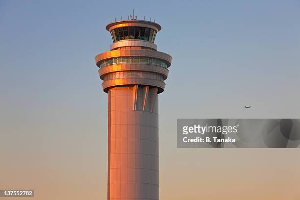 tokyo, japan's haneda international airport - control tower stock-fotos und bilder