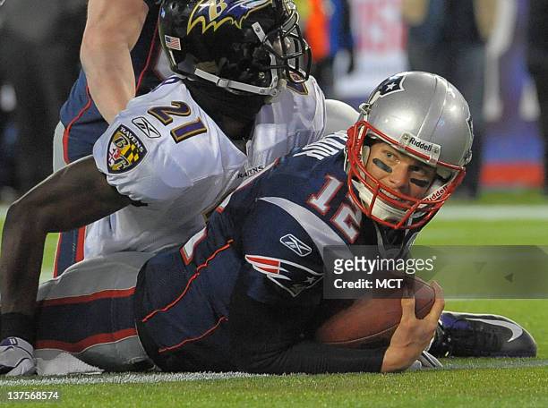 New England Patriots quarterback Tom Brady scores an apparent touchdown on a sneak but upon further review, the touchdown in is reversed. Brady gets...