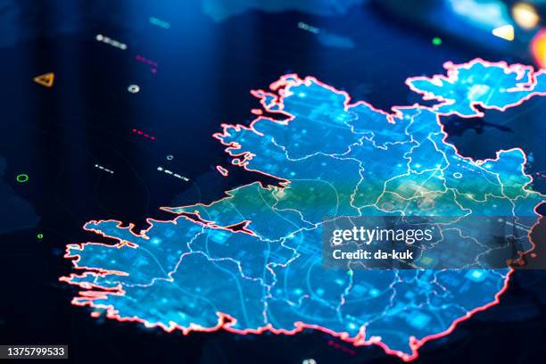 map of ireland on digital display - roi stockfoto's en -beelden