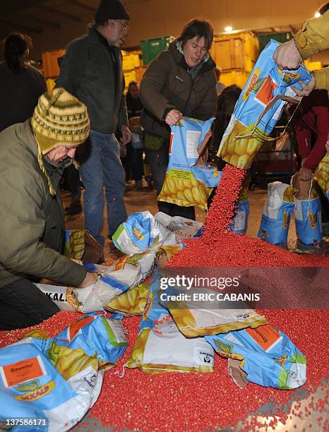 Mon 810 74 Mon 810 Stock Photos, High-Res Pictures, and Images - Getty Images