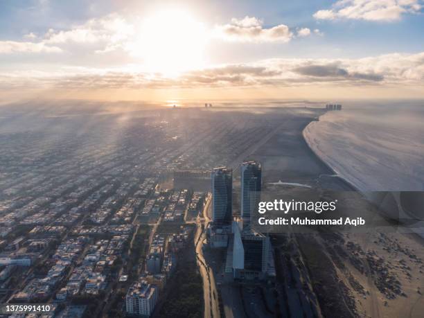 aerial picture of  cityscape and landmarks of karachi city - pakistan monument 個照片及圖片檔