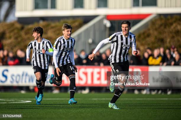 Players of Turin celebrate their win of the penalty shootout after the UEFA Youth League Round Of Sixteen match between AZ Alkmaar and Juventus at on...