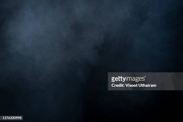 smoke,abstract fog or smoke move on black color background. - smoke physical structure stockfoto's en -beelden
