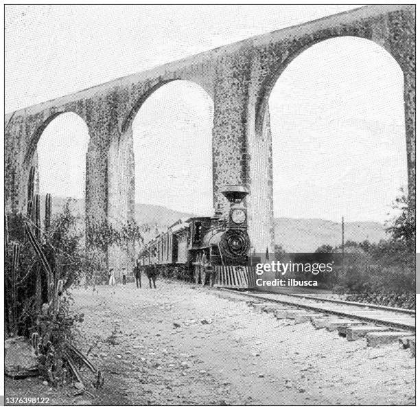 antique travel photographs of mexico: aqueduct - aqueduct 幅插畫檔、美工圖案、卡通及圖標