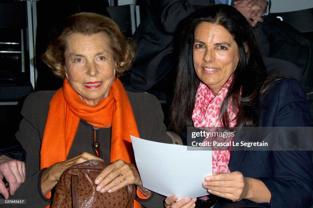 Giorgio Armani Prive: Front Row - Paris Fashion Week Haute Couture S/S 2012
