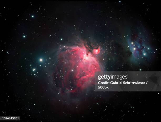 low angle view of firework display at night,austria - supernova 個照片及圖片檔