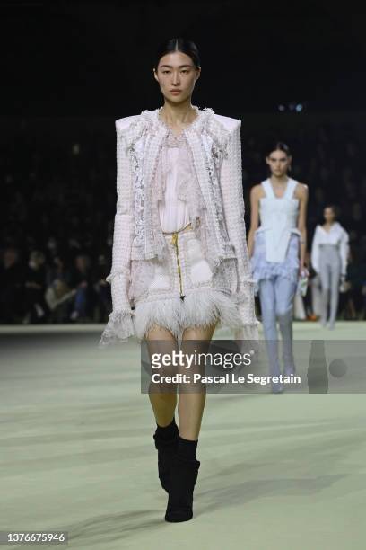 Model walks the runway during the Balmain Womenswear Fall/Winter 2022-2023 show at Carreaux Du Temple as part of Paris Fashion Week on March 02, 2022...