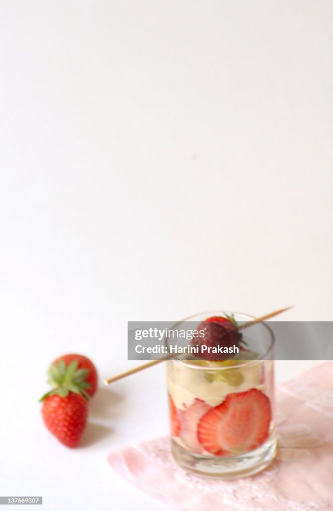 Vegan strawberry Melba