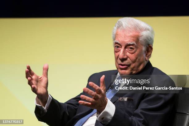 Peruvian Writer Mario Vargas Llosa Photos Photos and Premium High Res Pictures - Getty ...