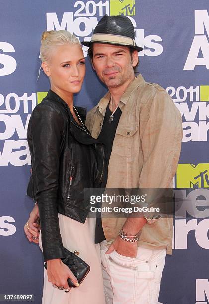 Actor Billy Burke and Pollyanna Rose arrive at the 2011 MTV Movie Awards at the Gibson Amphitheatre on June 5, 2011 in Universal City, California.