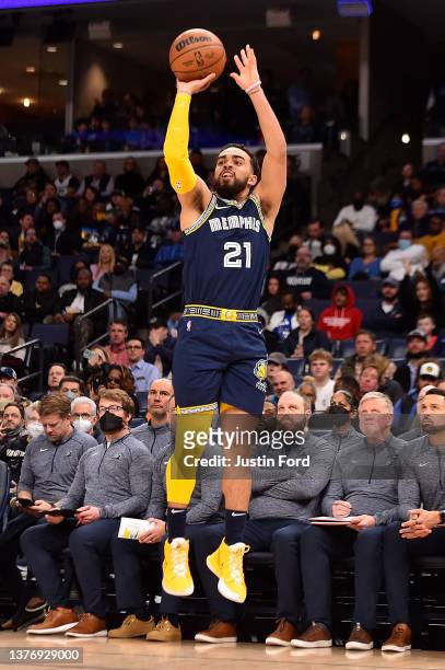 Tyus Jones of the Memphis Grizzlies takes a shot during the game against the San Antonio Spurs at FedExForum on February 28, 2022 in Memphis,...