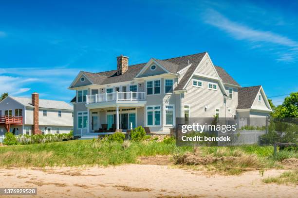massachusetts cape cod beach house barnstable - casa al mare foto e immagini stock