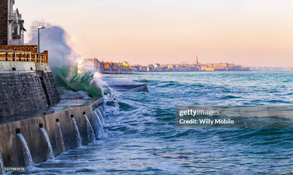 Marés altas em Saint-Malo