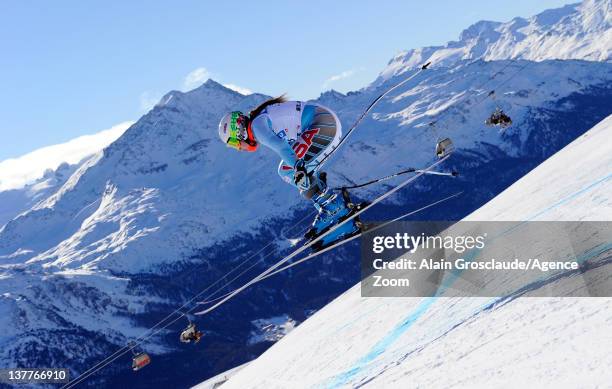 Leanne Smith of the USA skis during the Audi FIS Alpine Ski World Cup Women's Downhill Training on January 26, 2012 in St.Moritz, Switzerland.