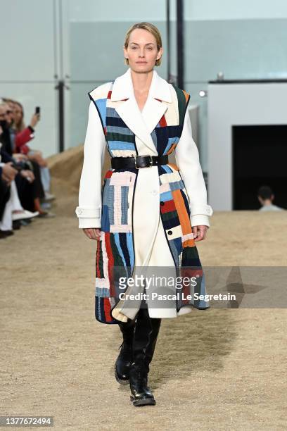 Amber Valletta walks the runway during the Chloe Womenswear Fall/Winter 2022-2023 show as part of Paris Fashion Week on March 03, 2022 in Paris,...