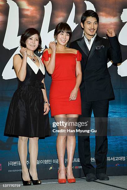 South Korean actors Kim Ji-Sook and Kim Jung-Eun and Kwak Hee-Sung pose after a press conference to promote TV Chosun drama 'The Korean Peninsula' at...