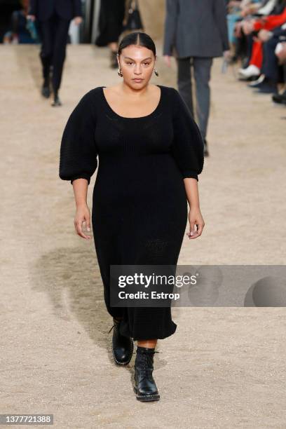 Model walks the runway during the Chloe Womenswear Fall/Winter 2022-2023 show as part of Paris Fashion Week on March 3, 2022 in Paris, France.