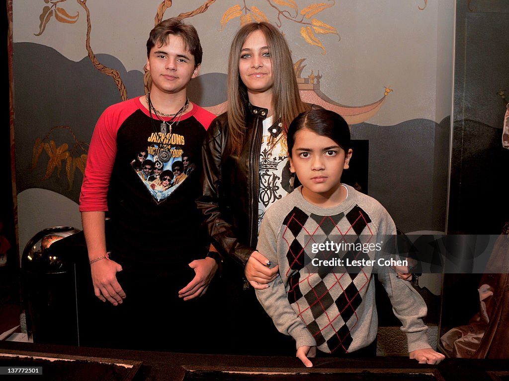 Michael Jackson Immortalized At Grauman's Chinese Theatre - Inside