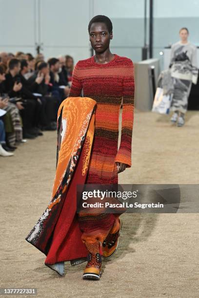 Model walks the runway during the Chloe Womenswear Fall/Winter 2022-2023 show as part of Paris Fashion Week on March 03, 2022 in Paris, France.