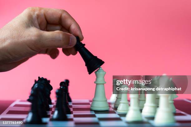 concept of business strategy and tactic,chess,chess game - chess king piece stock pictures, royalty-free photos & images