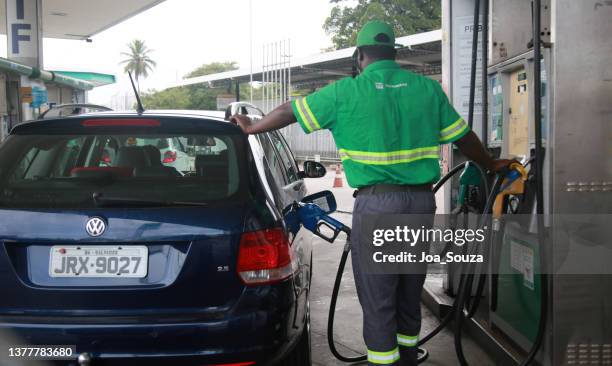 gasolinera en salvador - etanol fotografías e imágenes de stock