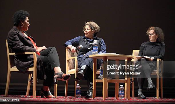 Artist Carrie Mae Weems, moderator/actress Anna Deavere Smith and artist Eileen Cowin speak during the lecture "Storytelling and Photography" held at...