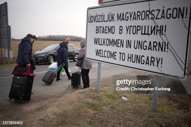 Refugees from Ukraine enter Hungary at the border crossing of Barabas on March 03, 2022 in Barabas, Hungary. Over one million refugees from Ukraine...