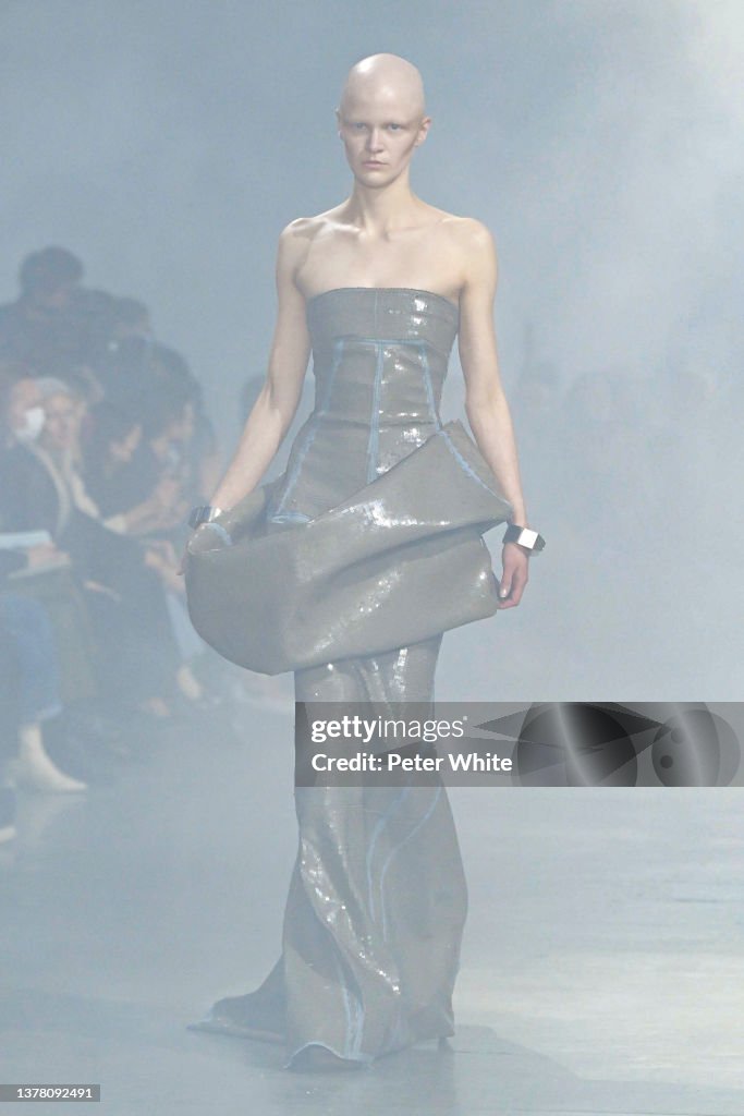 Rick Owens : Runway - Paris Fashion Week - Womenswear F/W 2022-2023