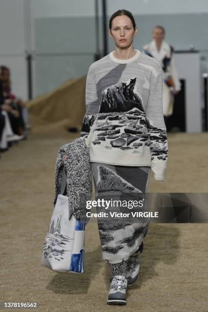 Model walks the runway during the Chloe Ready to Wear Fall/Winter 2022-2023 fashion show as part of the Paris Fashion Week on March 3, 2022 in Paris,...