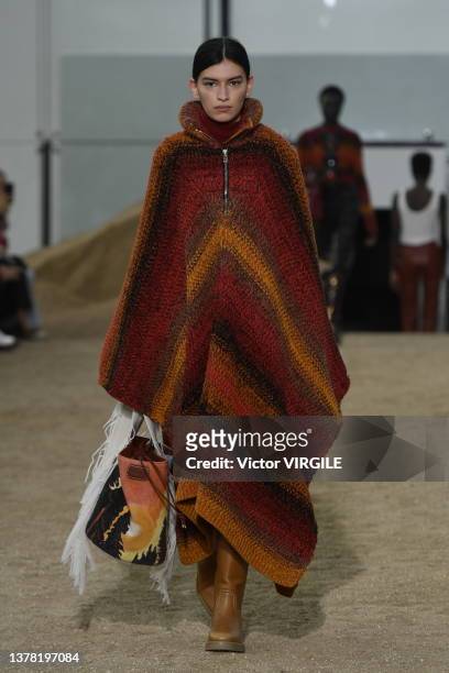 Model walks the runway during the Chloe Ready to Wear Fall/Winter 2022-2023 fashion show as part of the Paris Fashion Week on March 3, 2022 in Paris,...
