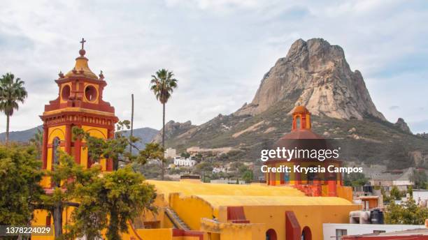 a big monolith: la peña de bernal - queretaro state stock pictures, royalty-free photos & images