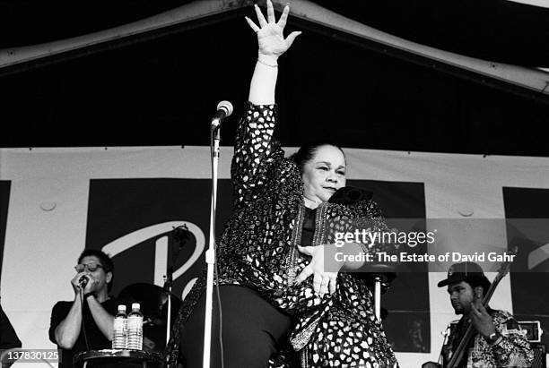 Blues singer Etta James performs at the New Orleans Jazz and Heritage Festival in April 1998 in New Orleans, Louisiana.