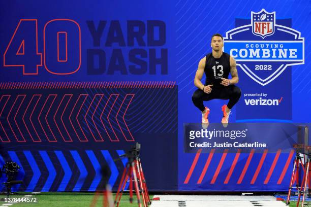 Desmond Ridder #QB13 of Cincinnati prepares to run the 40 yard dash during the NFL Scouting Combine at Lucas Oil Stadium on March 03, 2022 in...