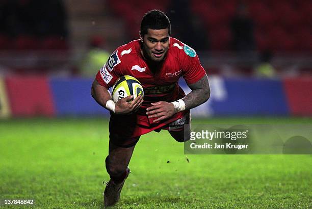 Vili longi of Scarlets scores the winning try during the LV= Cup match between Scarlets and London Irish at Parc y Scarlets on January 28, 2012 in...