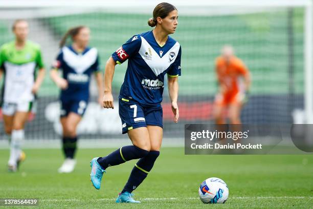 Kyra Cooney-Cross of Melbourne Victory runs with the ball during the round 14 A-League Women's match between Melbourne Victory and Canberra United at...