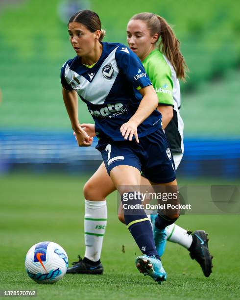 Kyra Cooney-Cross of Melbourne Victory in action during the round 14 A-League Women's match between Melbourne Victory and Canberra United at AAMI...
