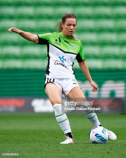 Grace Maher of Canberra United passes the ball during the round 14 A-League Women's match between Melbourne Victory and Canberra United at AAMI Park,...