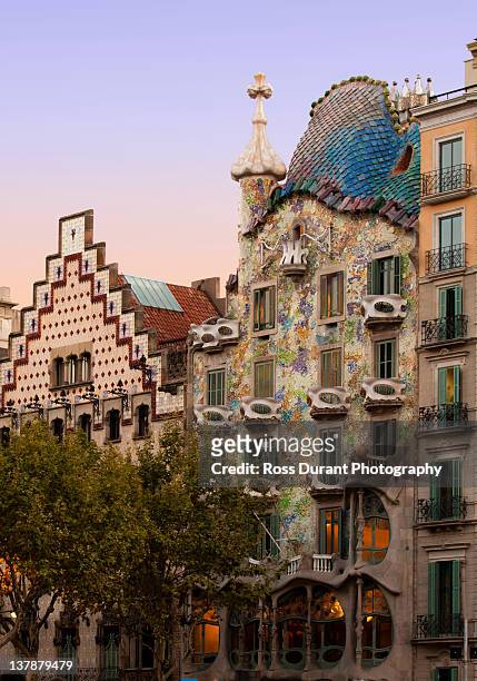block of discord, barcelona - barcelona gaudi stock pictures, royalty-free photos & images