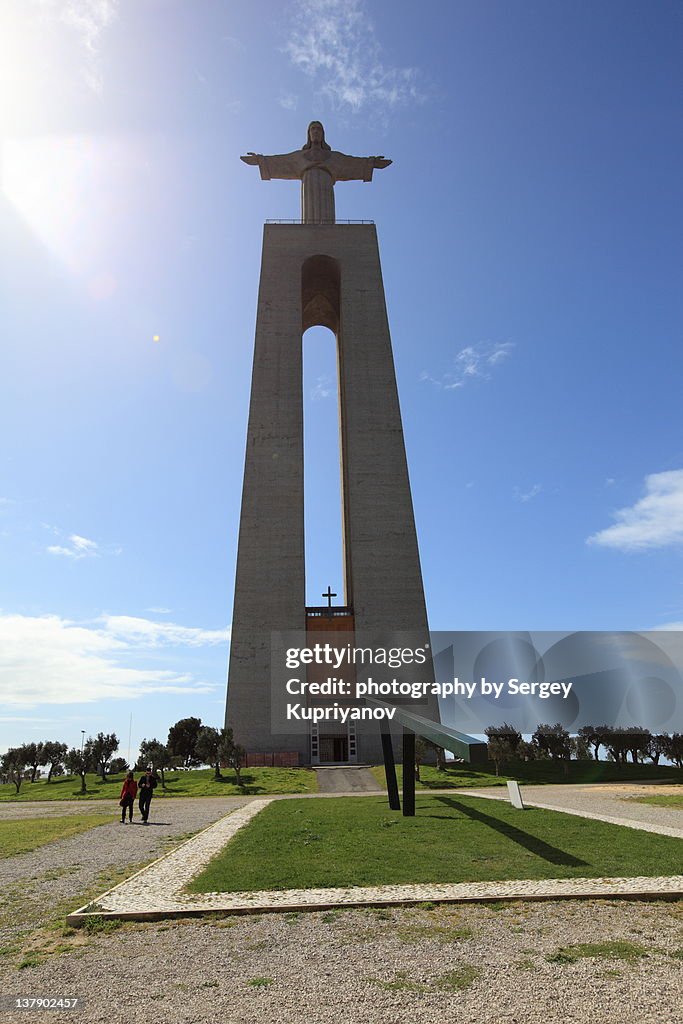 Grande Jesus statue