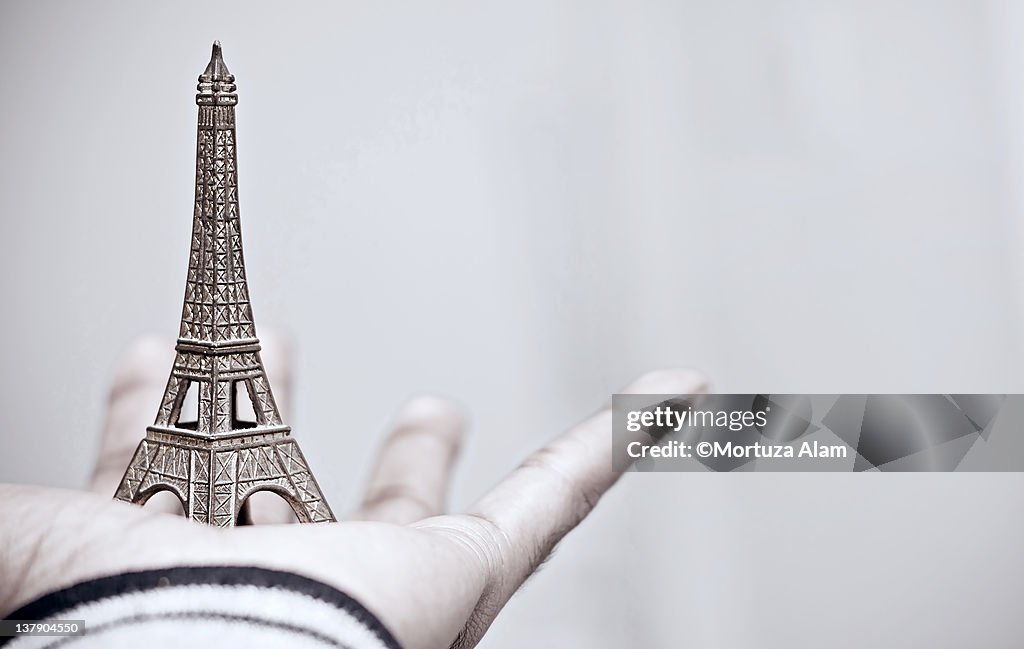 Diminutive Eiffel