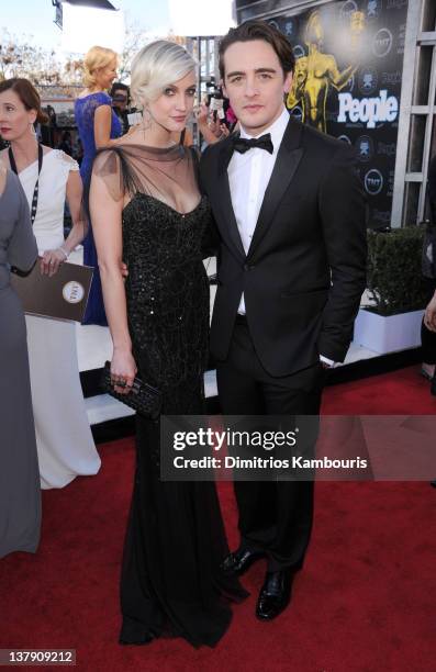 Actors Vincent Piazza and Ashlee Simpson attend The 18th Annual Screen Actors Guild Awards broadcast on TNT/TBS at The Shrine Auditorium on January...