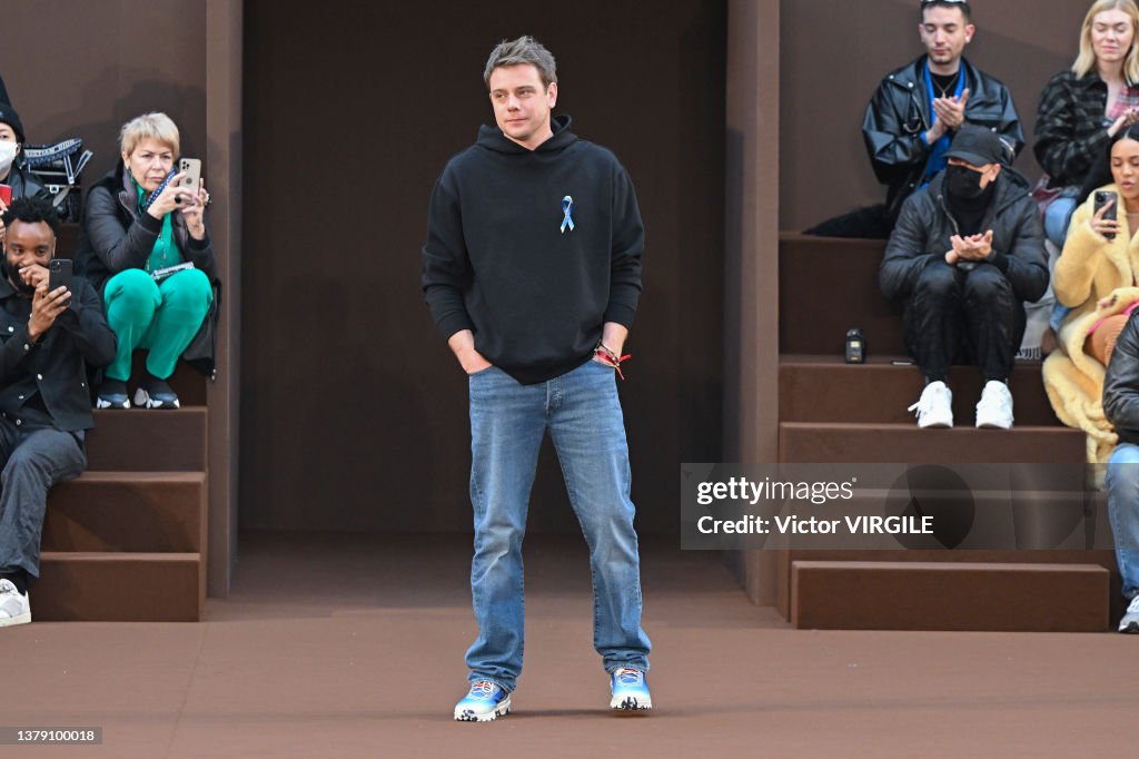Loewe - Runway - Fall/Winter 2022-2023 Paris Fashion Week