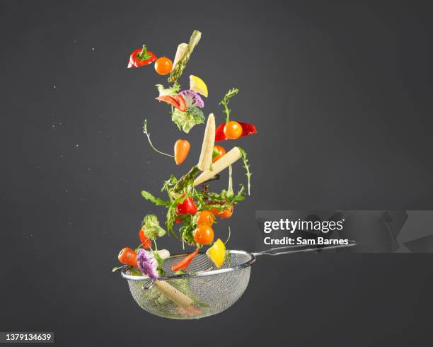 mixed vegetables - arremessar imagens e fotografias de stock