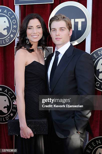 Actor Mike Vogel and Courtney Vogel arrive at the 18th Annual Screen Actors Guild Awards at The Shrine Auditorium on January 29, 2012 in Los Angeles,...