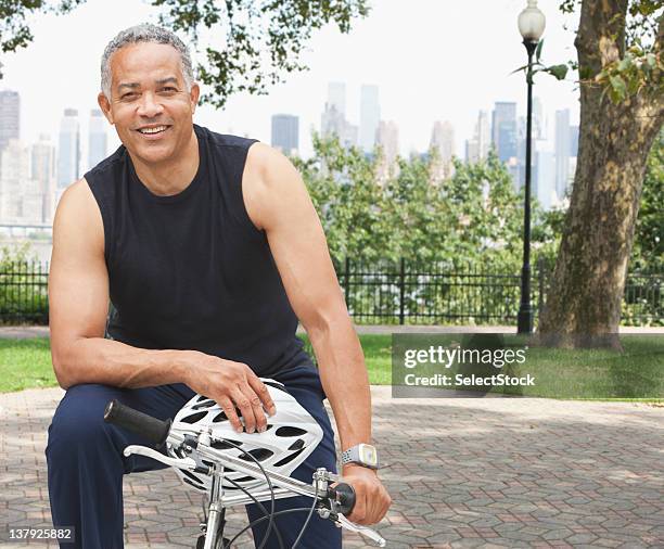 porträt eines männlichen biker - west new york new jersey stock-fotos und bilder
