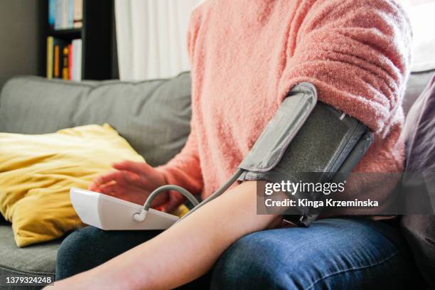 blood pressure monitor - stroke prevention stock pictures, royalty-free photos & images