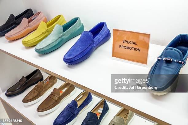 Premium Outlet Photos and Premium High Res Pictures - Getty Images