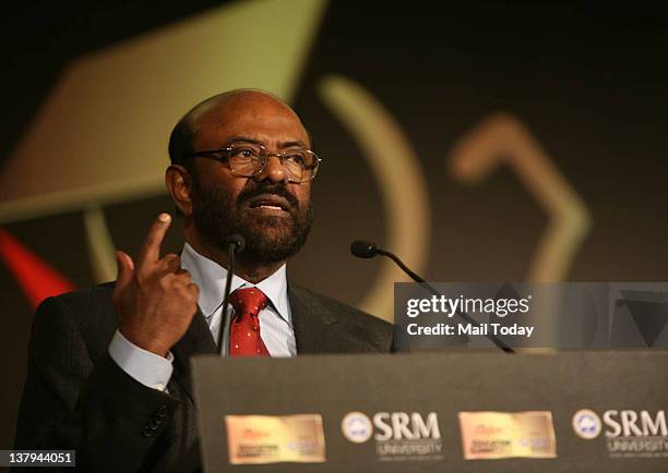 Hcl Owner Chairman Of Hcl Photos and Premium High Res Pictures - Getty Images